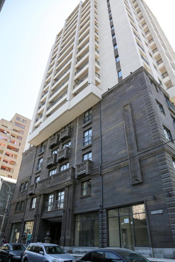 Nile Apartment By Downtown Inn Erevan Esterno foto